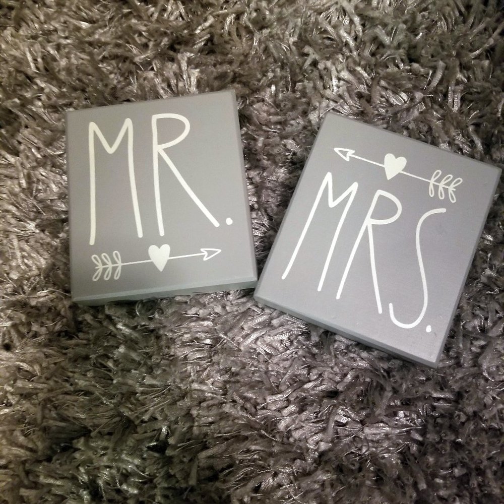 Mr. & Mrs Wedding Signs